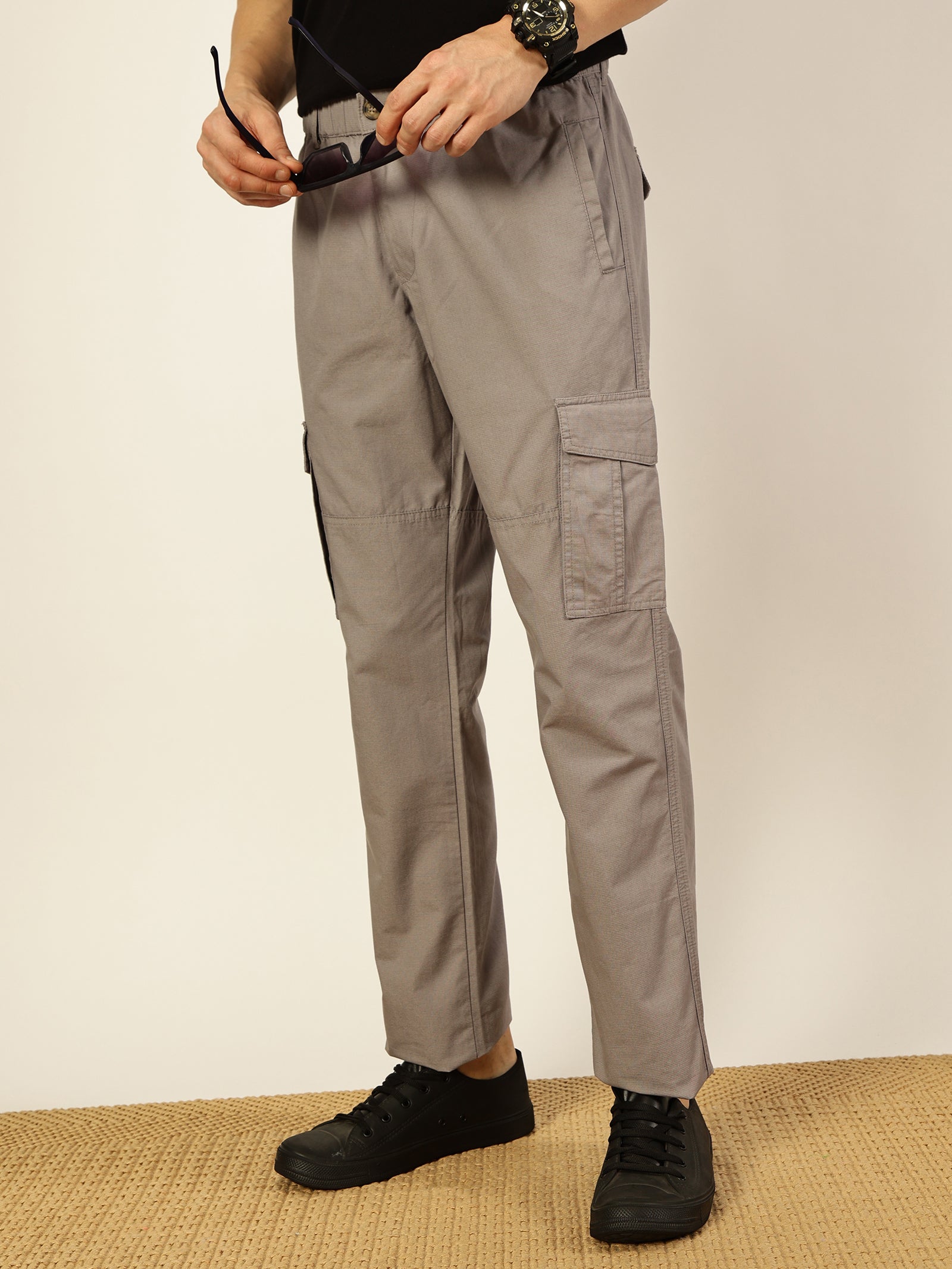 Thomas Scott Men Grey Slim Fit Mid-Rise Solid 6 Pockets Woven Cargo Trouser