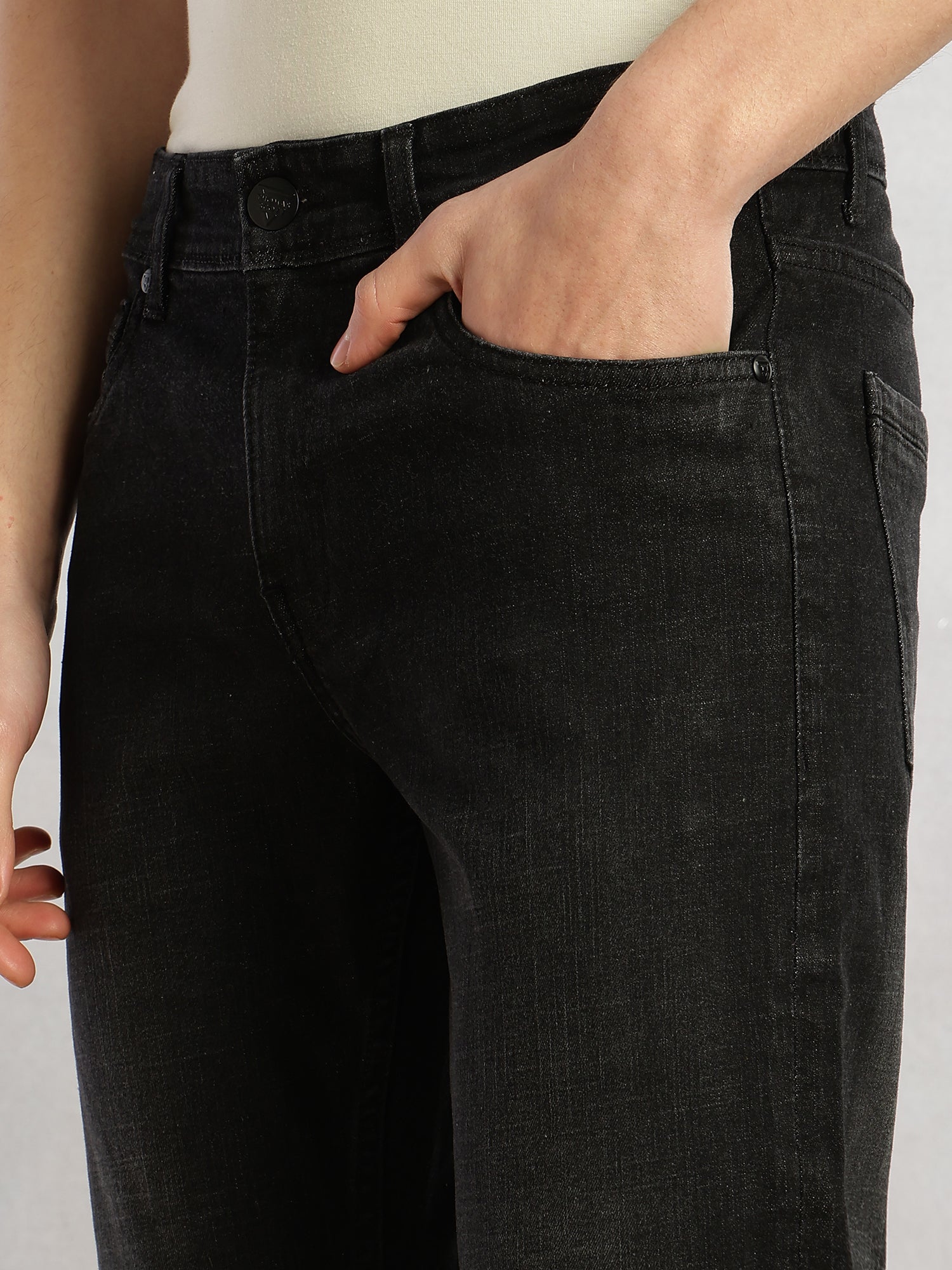 Thomas Scott Men Black Cricket Club Collection Straight Fit Mid-Rise Faded 5 Pockets Stretchable Jeans