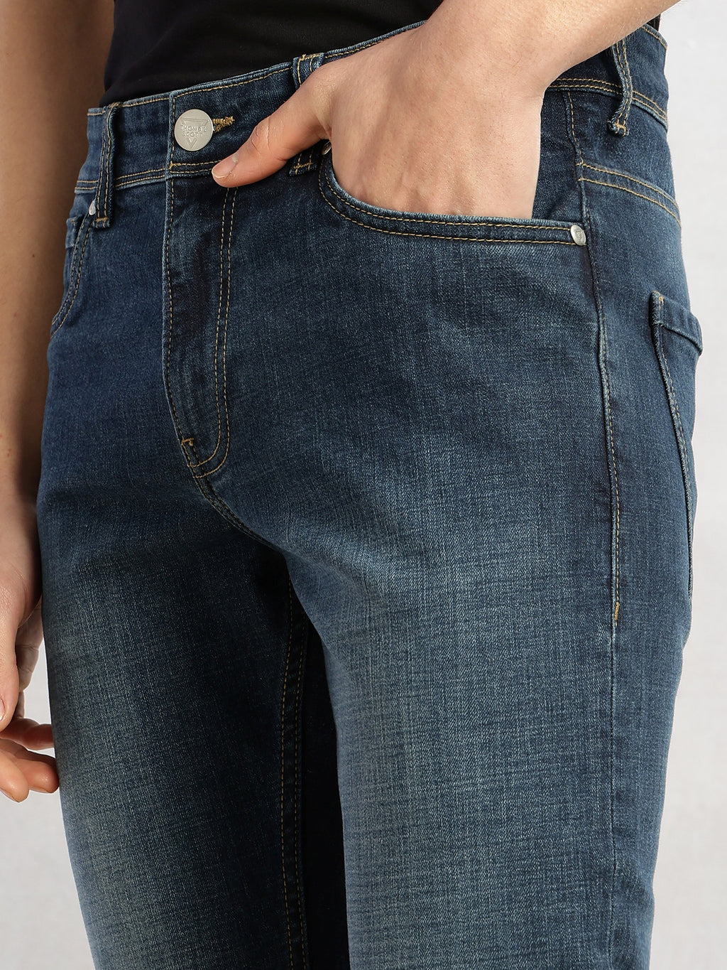 Thomas Scott Men Mid Blue Cricket Club Collection Straight Fit Mid-Rise Faded 5 Pockets Stretchable Jeans