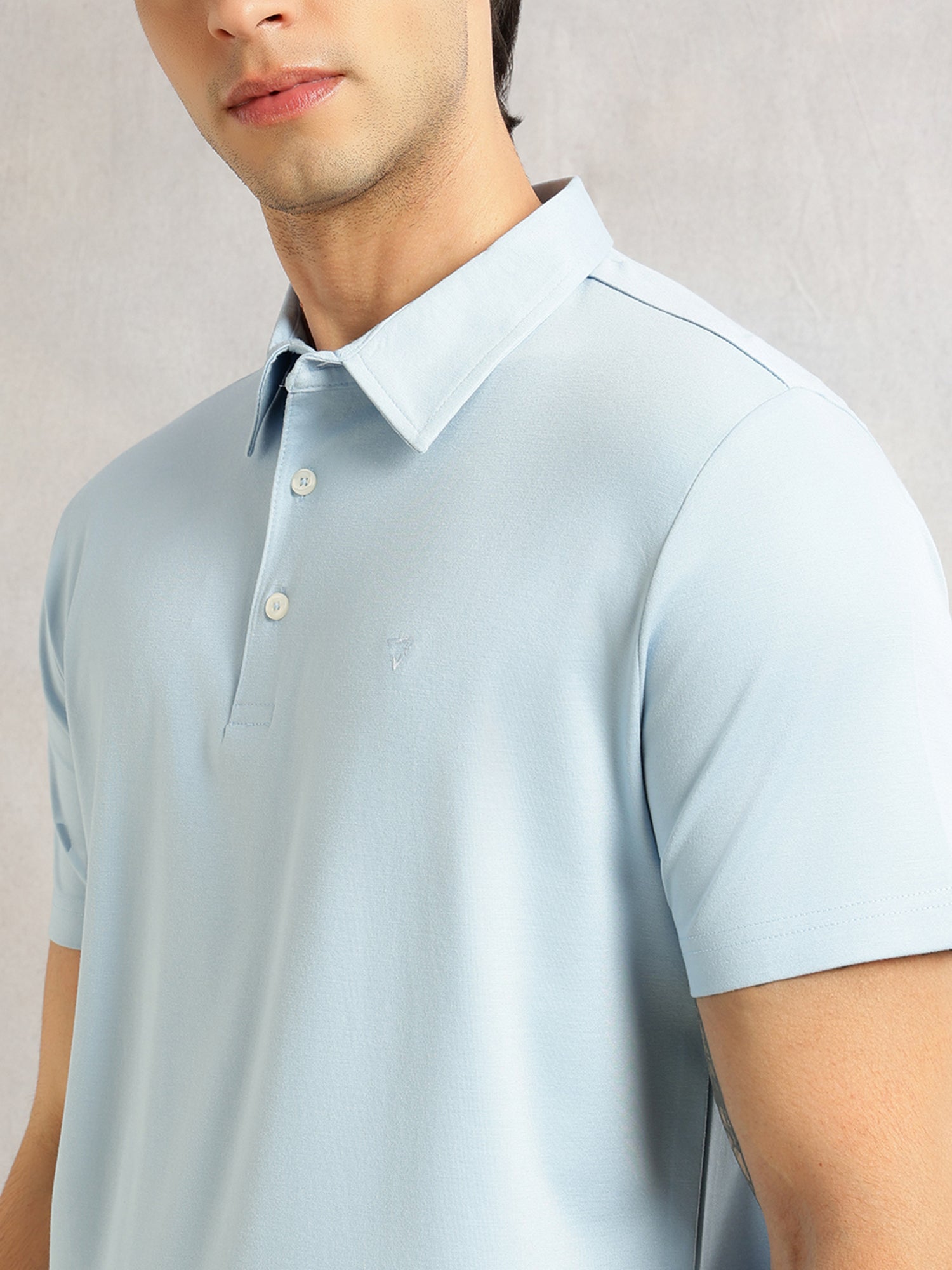 Thomas Scott Men Sky Blue Regular Fit Short Sleeves Viscose Rayon Solid Knitted Polo Collar Performance Tshirt