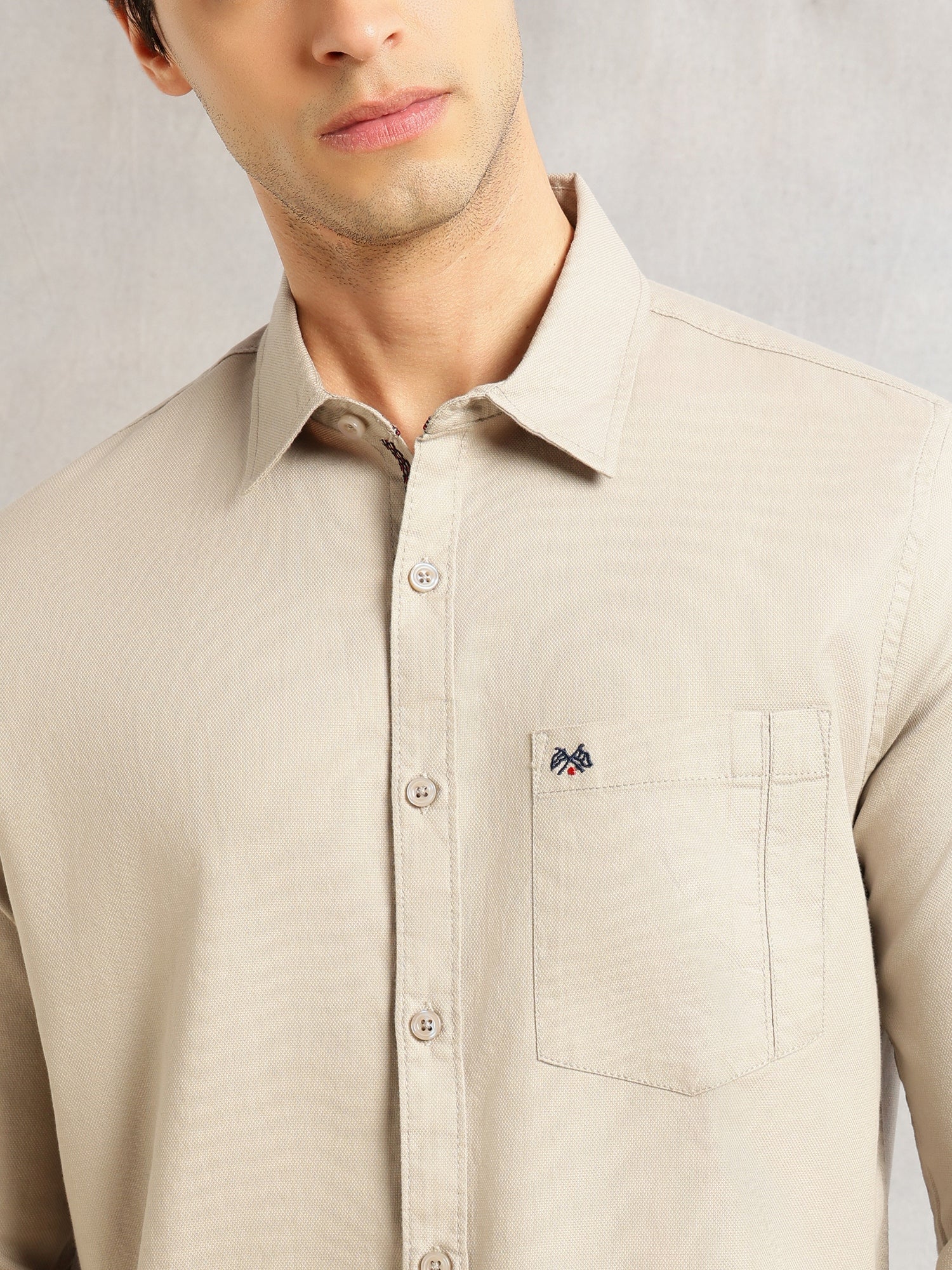 Thomas Scott Men Grey Slim Fit Long Sleeves Solid Spread Collar 100% Cotton Twill Casual Shirt
