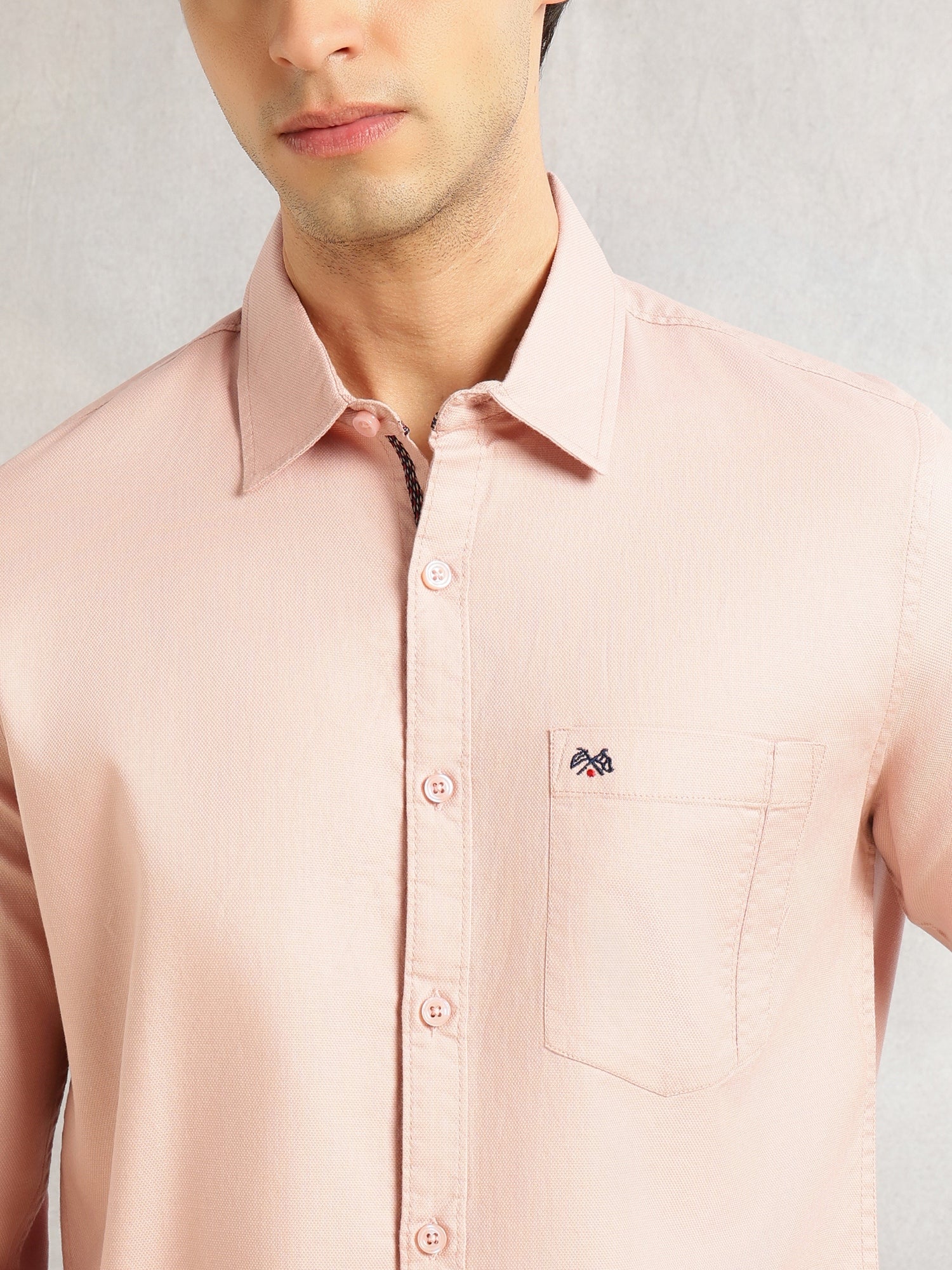 Thomas Scott Men Pink Slim Fit Long Sleeves Solid Spread Collar 100% Cotton Twill Casual Shirt