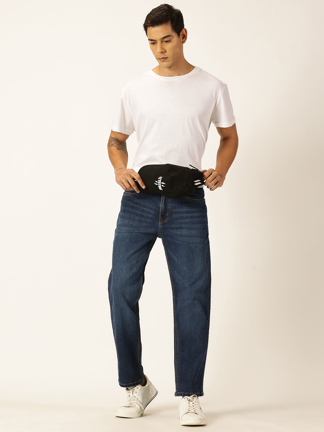 Thomas Scott Men Dark Blue Relaxed Fit Mid-Rise Clean Look Medium Shade Light Fade 5 Pocket Design Stretchable Jeans