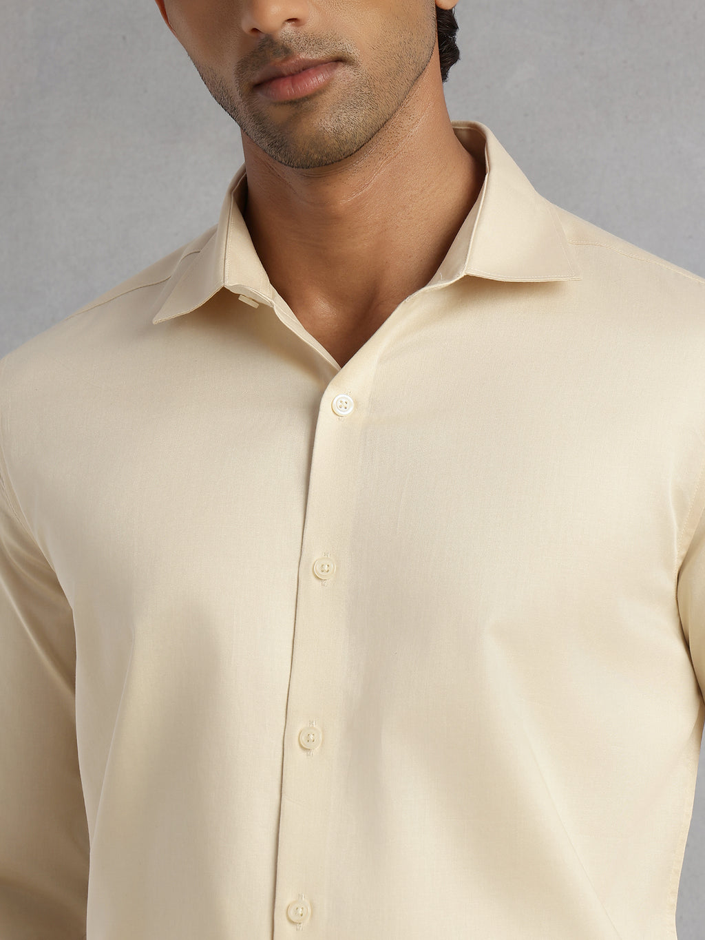 Thomas Scott Men Beige Regular Fit Long Sleeves Spread Collar Solid 100% Cotton Formal Shirt