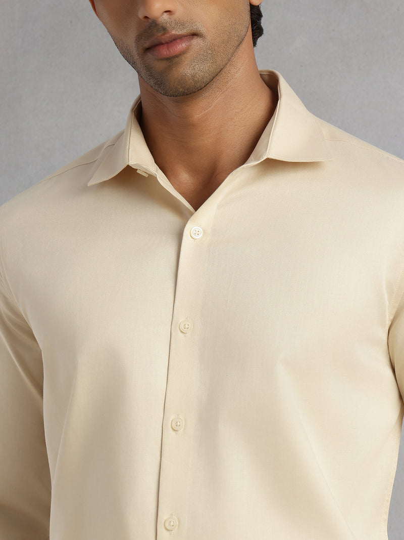Thomas Scott Men Beige Regular Fit Long Sleeves Spread Collar Solid 100% Cotton Formal Shirt