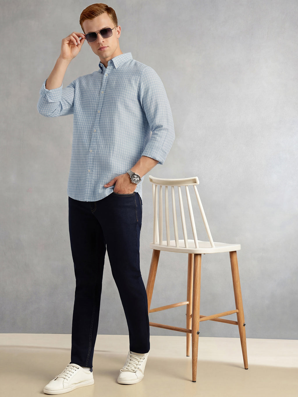Thomas Scott Men Blue Slim Fit Long Sleeves Button-Down Collar Gingham Checks Linen Casual Shirt