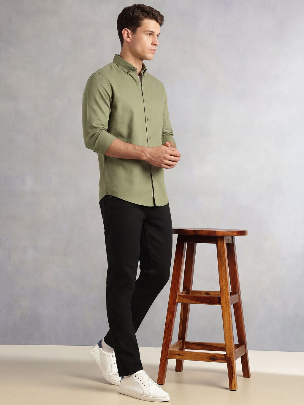 Thomas Scott Men Olive Long Regular Sleeves Slim Fit Button-Down Collar Solid Linen Casual Shirt