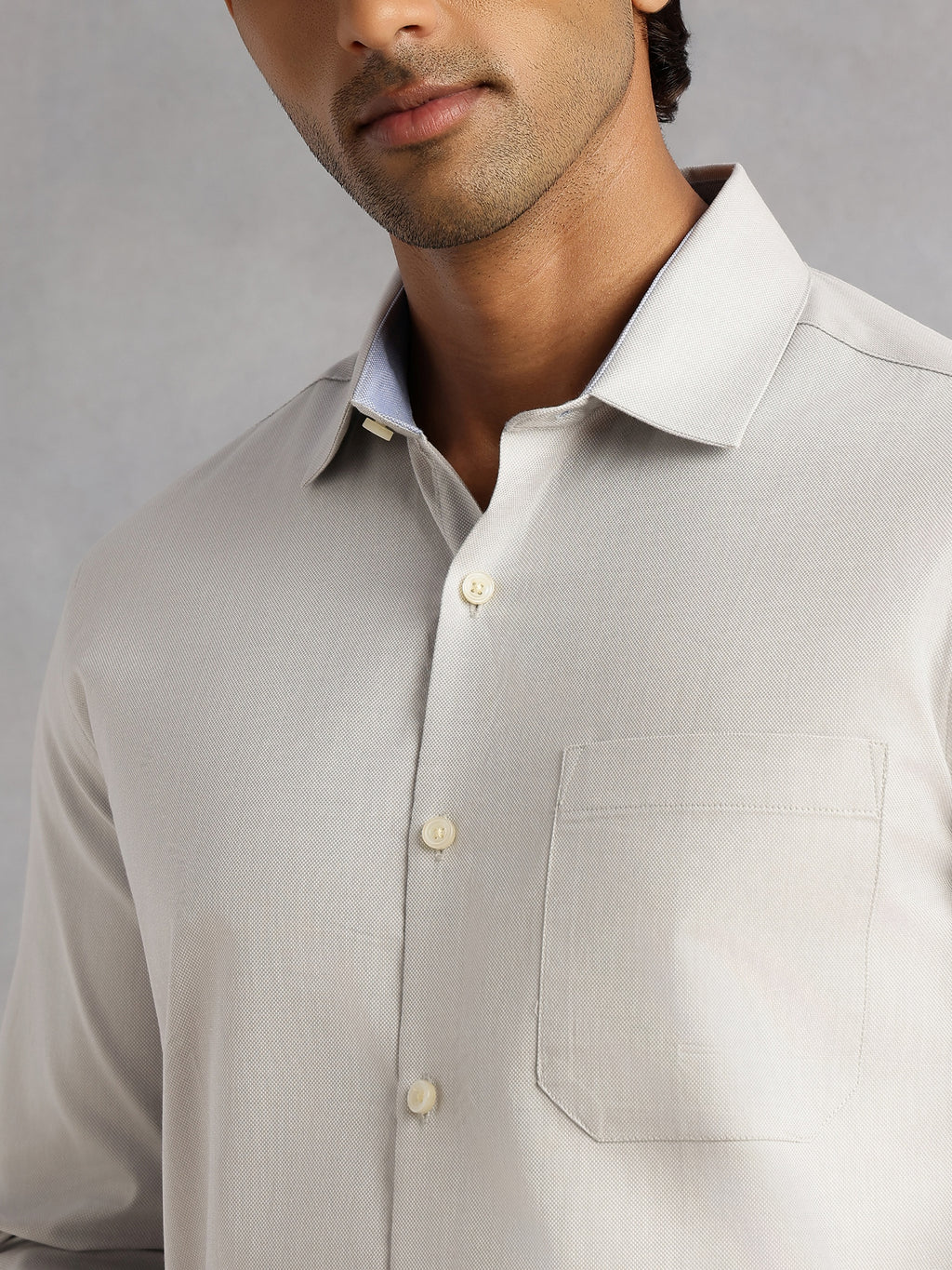 Thomas Scott Men Grey Regular Fit Long Sleeves Spread Collar with Contrast Fabric Solid 100% Cotton Formal Shirt
