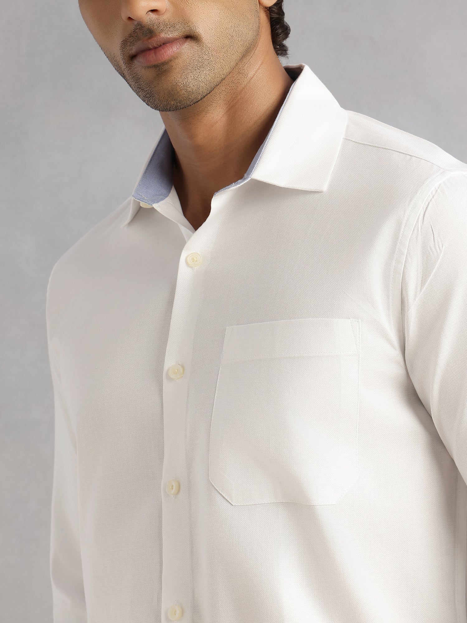 Thomas Scott Men White Regular Fit Long Sleeves Spread Collar with Contrast Fabric Solid 100% Cotton Formal Shirt