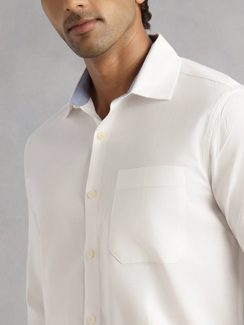 Thomas Scott Men White Regular Fit Long Sleeves Spread Collar with Contrast Fabric Solid 100% Cotton Formal Shirt