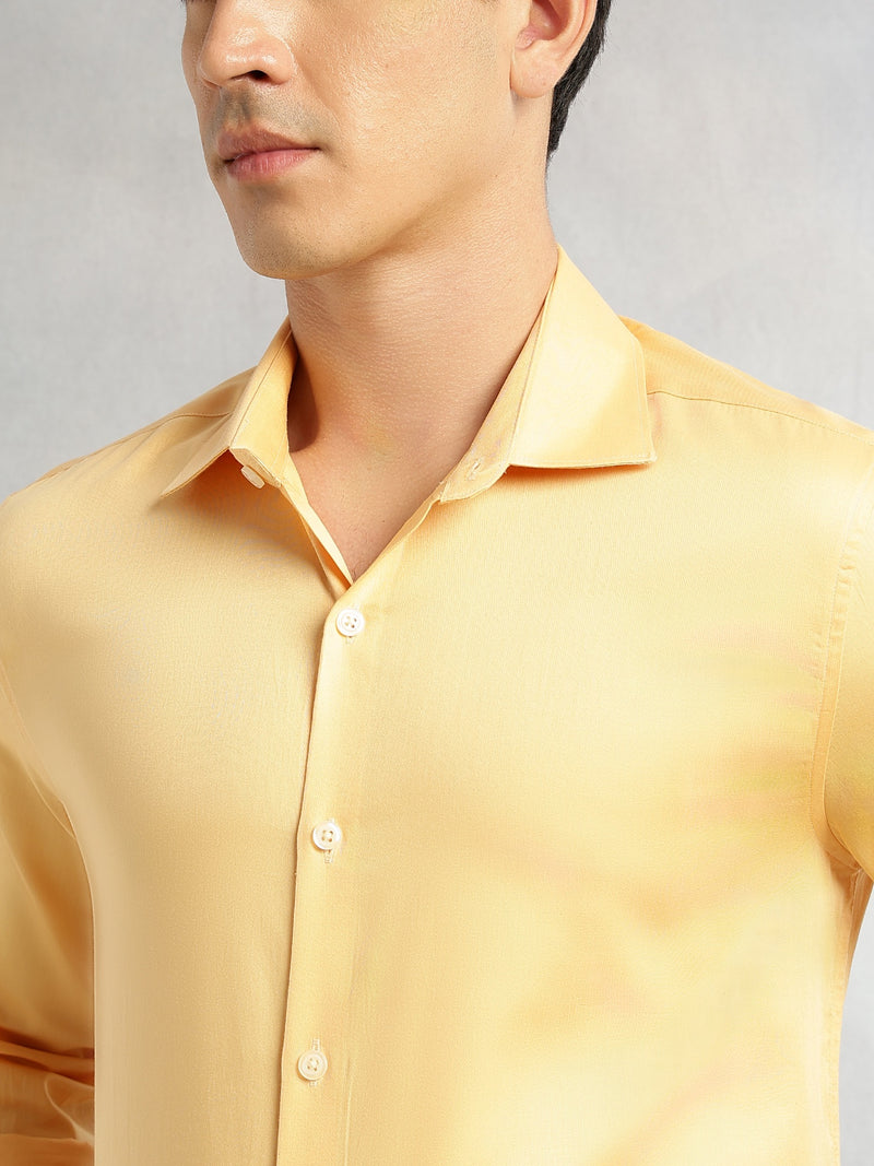 Thomas Scott Men Gold Regular Fit Long Sleeves Spread Collar Solid 100% Cotton Formal Shirt