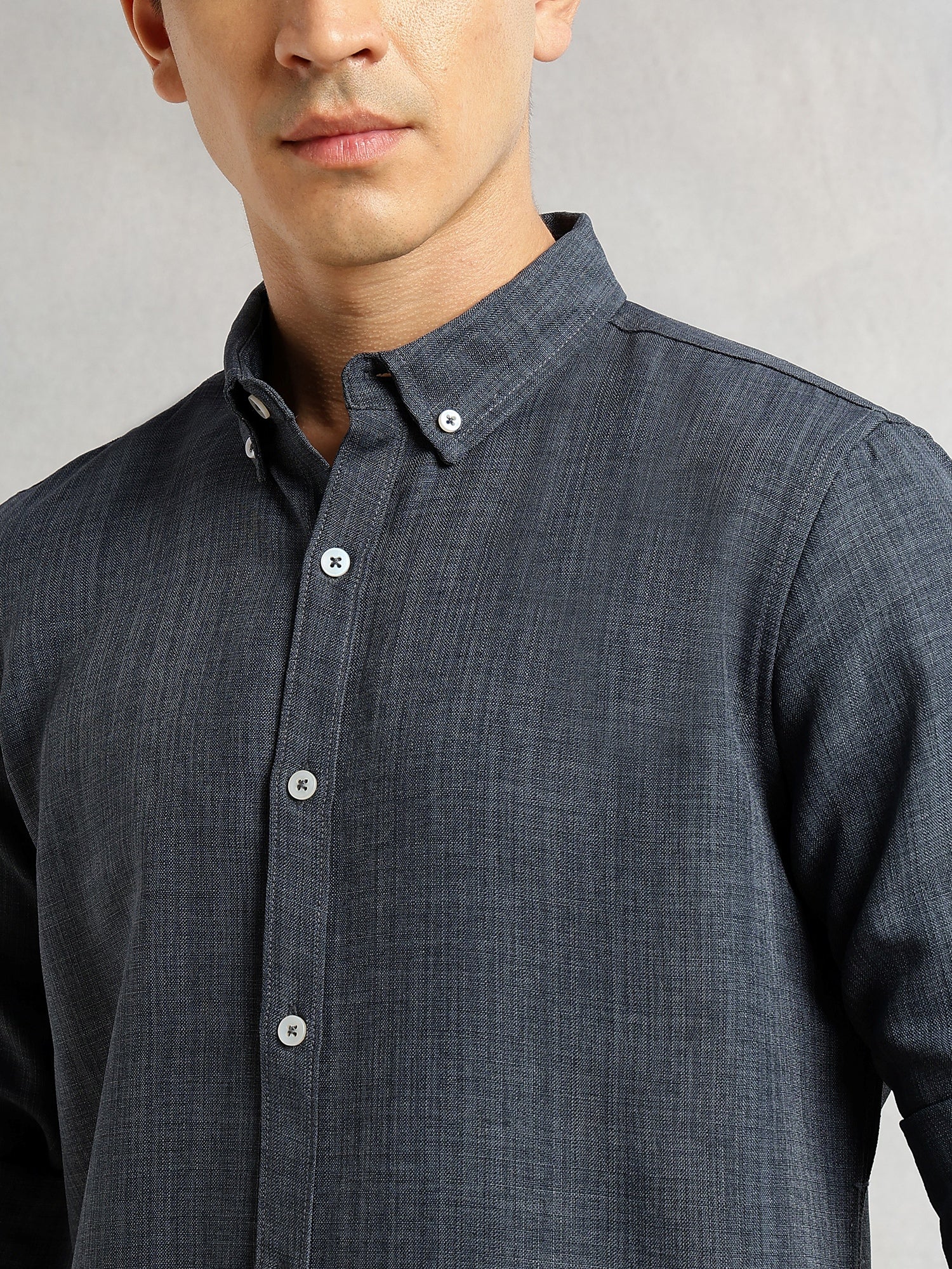Thomas Scott Men Mid Blue Slim Fit Long Sleeves Button-Down Collar Polyester Casual Shirt
