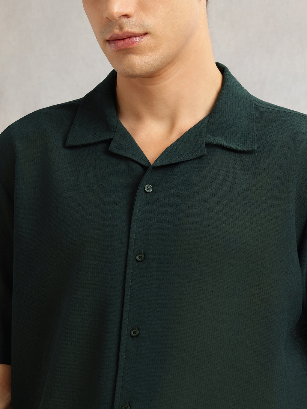 Thomas Scott Men Green Premium Oversize Fit Short Sleeves Camp Collar Textured Polyester Casual Shirt