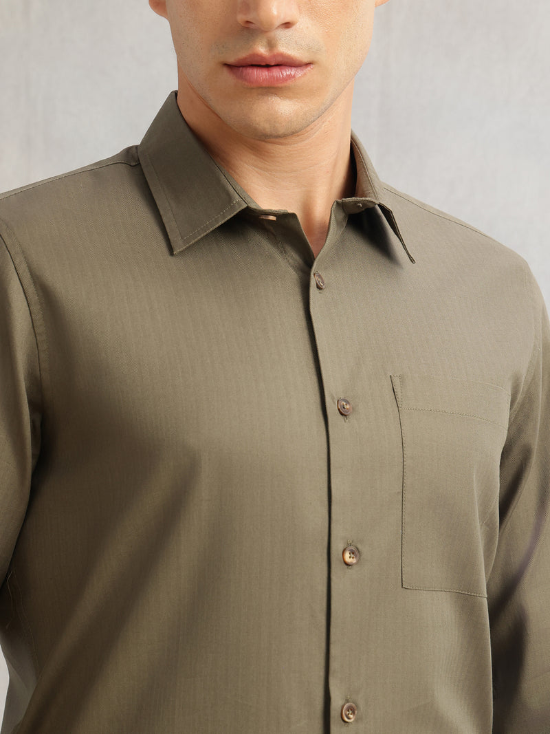 Thomas Scott Men Olive Premium Regular Fit Long Sleeves Spread Collar Textured 100% Cotton Casual Shirt