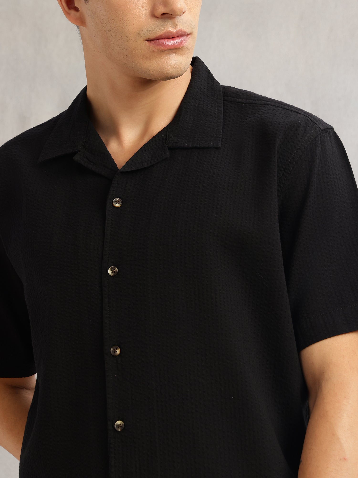 Thomas Scott Men Black Premium Oversized Fit Short Sleeves Cuban Collar 100% Cotton Seersucker Shirt