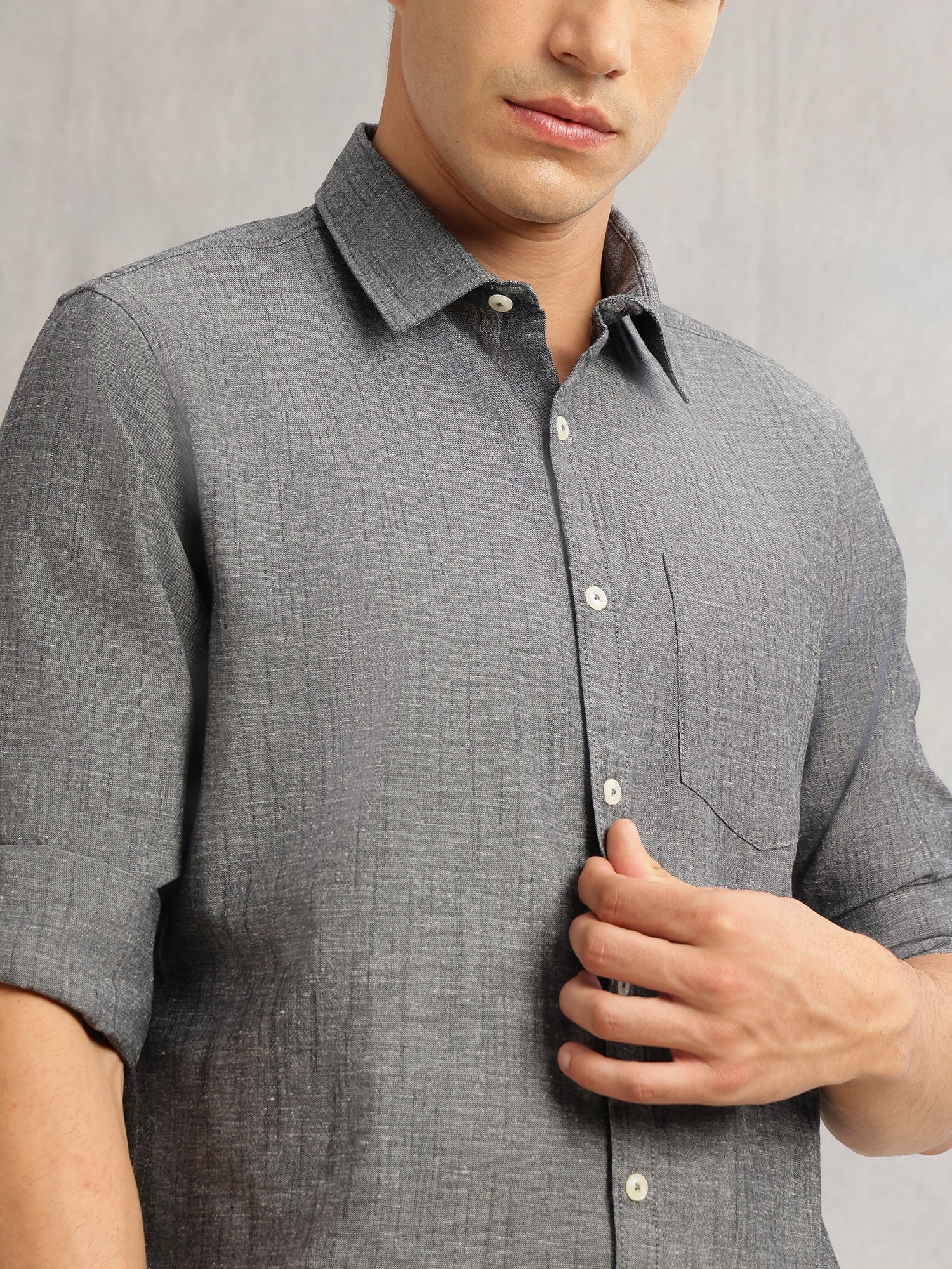 Thomas Scott Men Black Premium Slim Fit Long Roll-Up Sleeves Spread Collar Solid Linen Casual Shirt