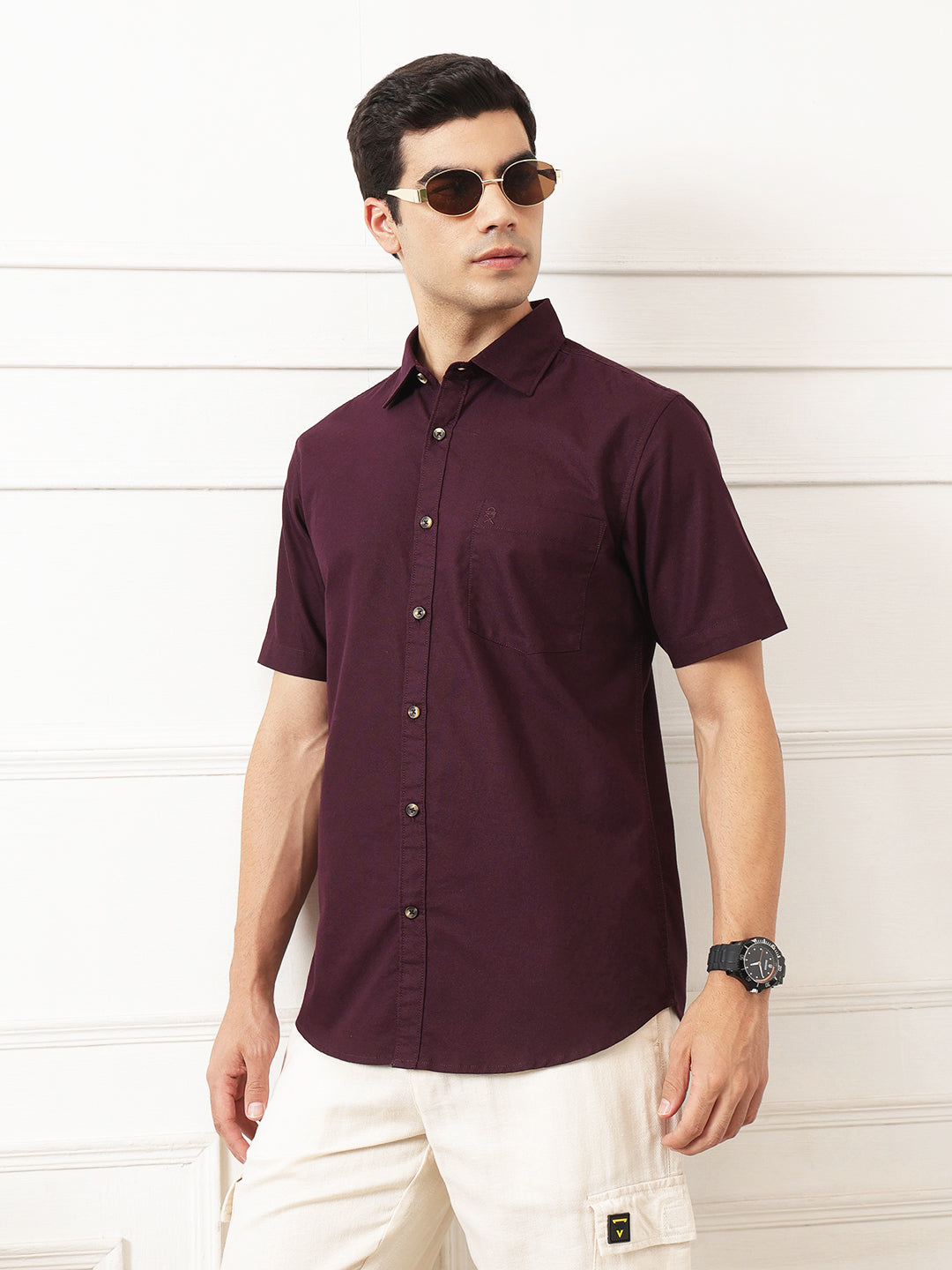 Wine Regular Fit Short Sleeve Spread Collar Solid Oxford Cotton Casual Shirt For Men