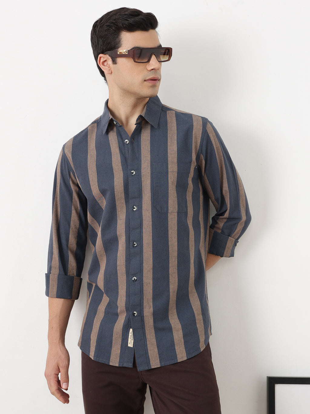 Navy Regular Fit Long Sleeves Spread Collar Wide Striped Cotton Linen Casual Shirt For Men