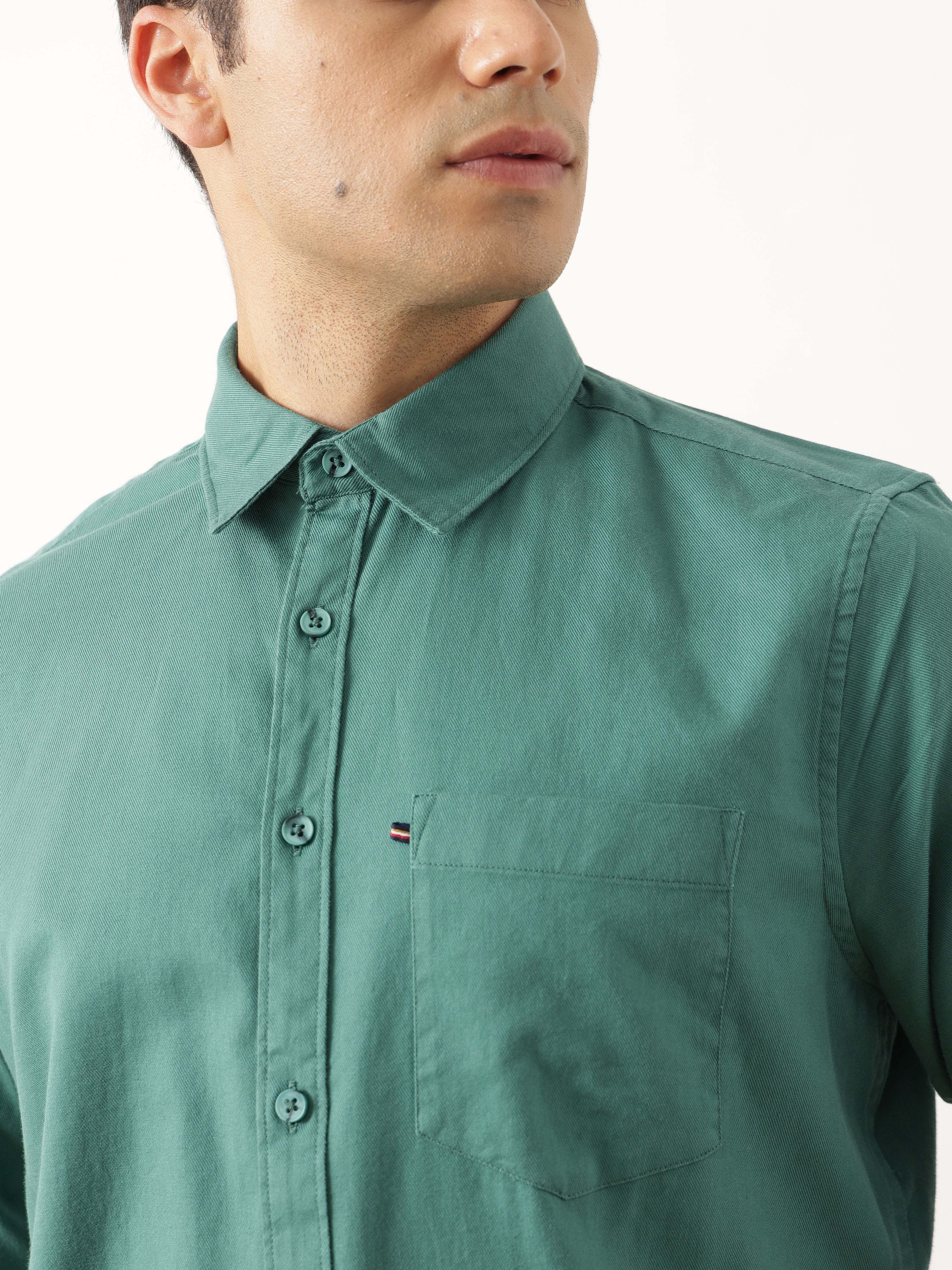 Thomas Scott Men Relaxed Olive Slim Fit Long Sleeves Spread Collar Solid Cotton Casual Shirt