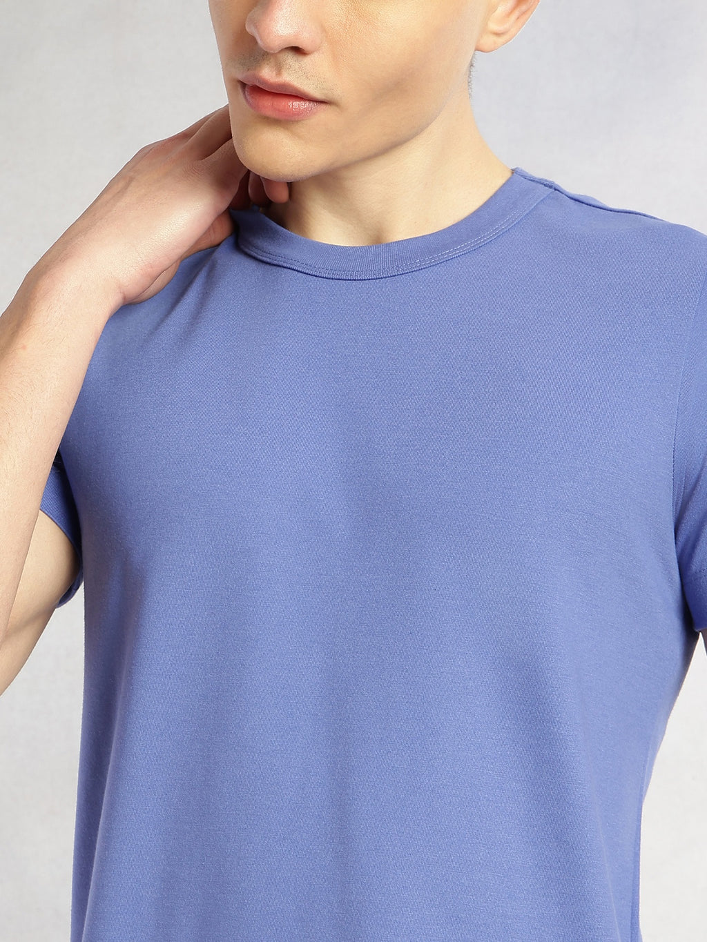 Thomas Scott Men Regular Fit Short Sleeves Round Neck Solid Knitted T-Shirt