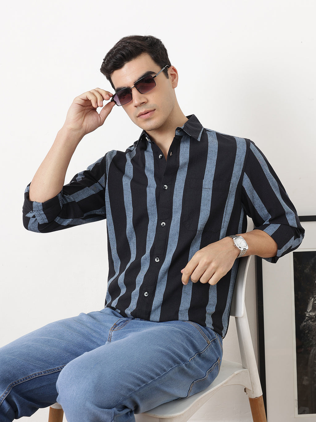 Black Regular Fit Long Sleeves Spread Collar Wide Striped Cotton Linen Casual Shirt For Men