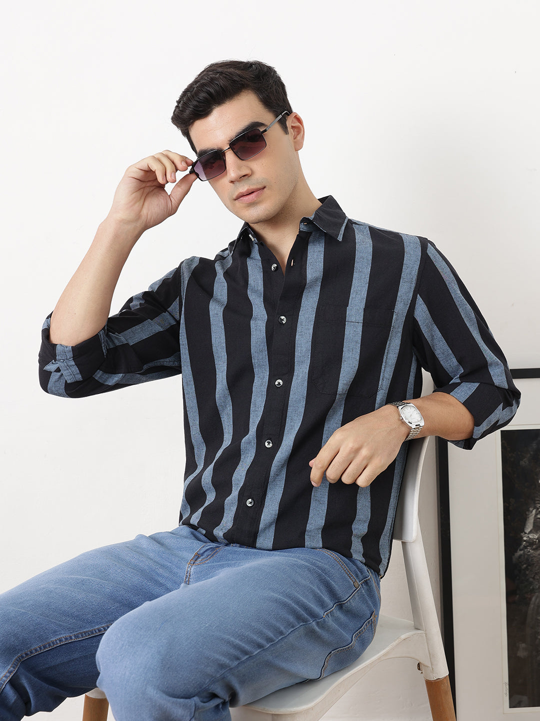Black Regular Fit Long Sleeves Spread Collar Wide Striped Cotton Linen Casual Shirt For Men