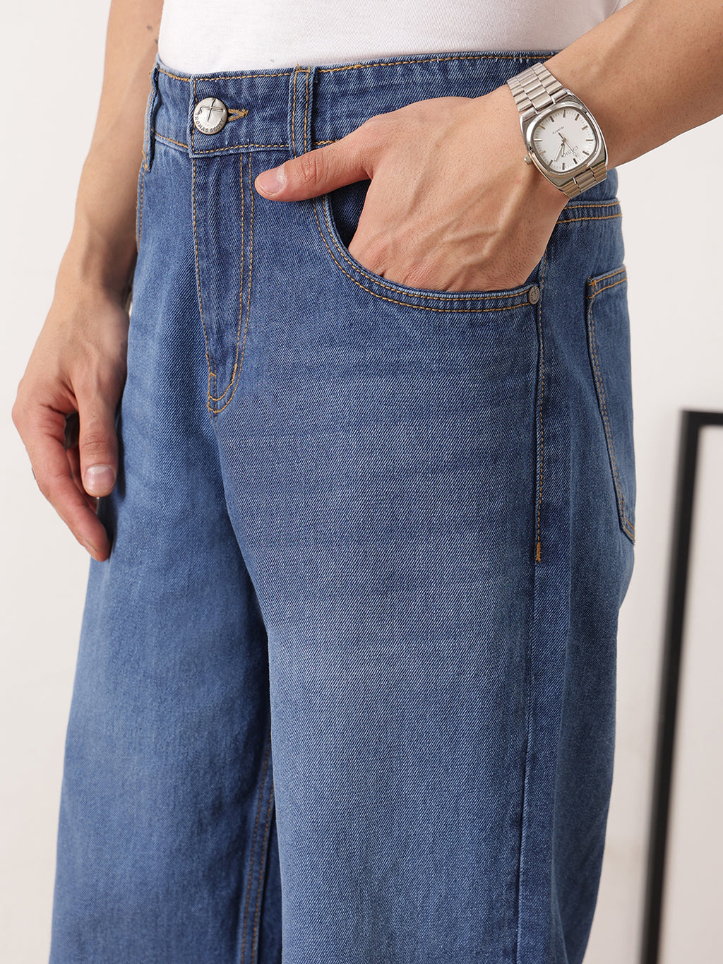 Thomas Scott Men Dark Blue Baggy Fit Mid-Rise Clean Look Non Stretchable Jeans