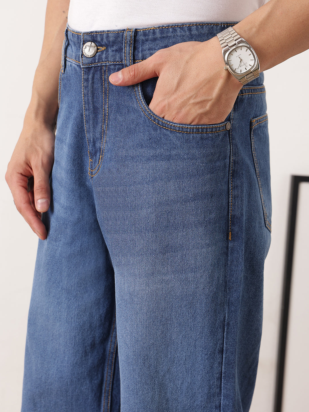 Thomas Scott Men Dark Blue Baggy Fit Mid-Rise Clean Look Non Stretchable Jeans
