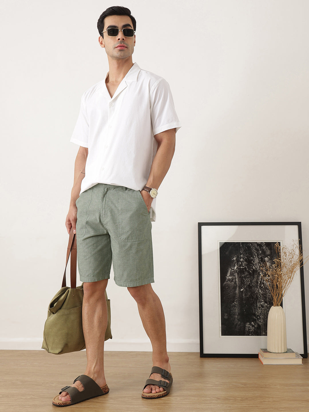 Thomas Scott Men Green Regular Fit Mid-Rise Solid Woven Cotton Linen Shorts