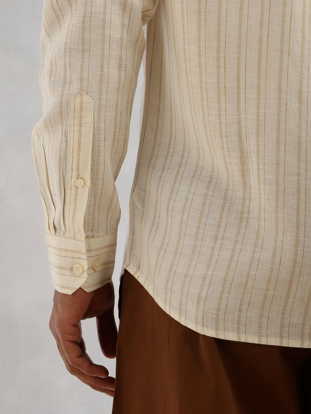 Thomas Scott Men Beige Slim Fit Long Sleeve Button-Down Collar Vertical Striped Linen Casual Shirt