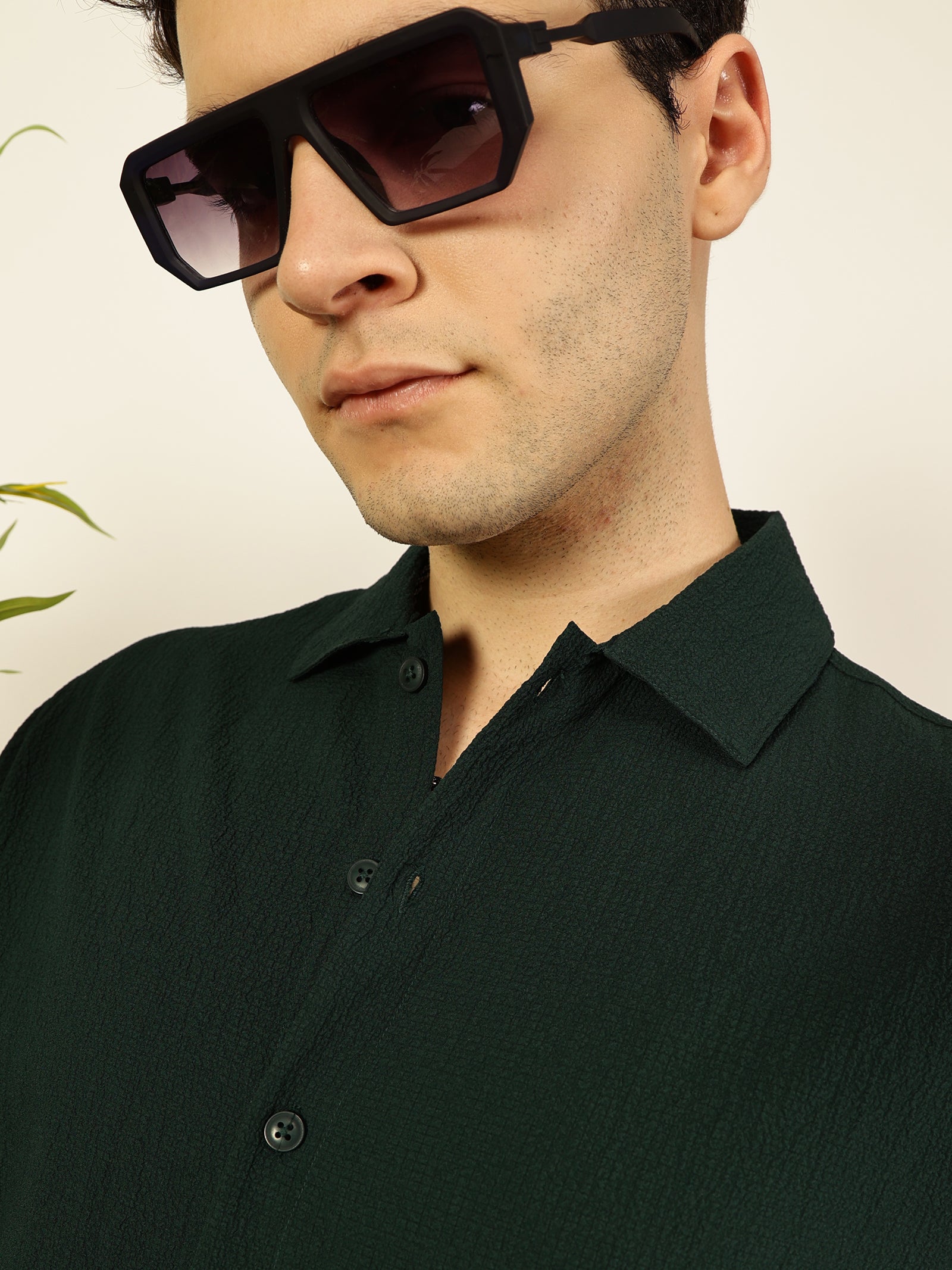 Thomas Scott Men Bottle Green Premium Short Sleeves Regular Fit Spread Collar Textured Seersucker Shirt