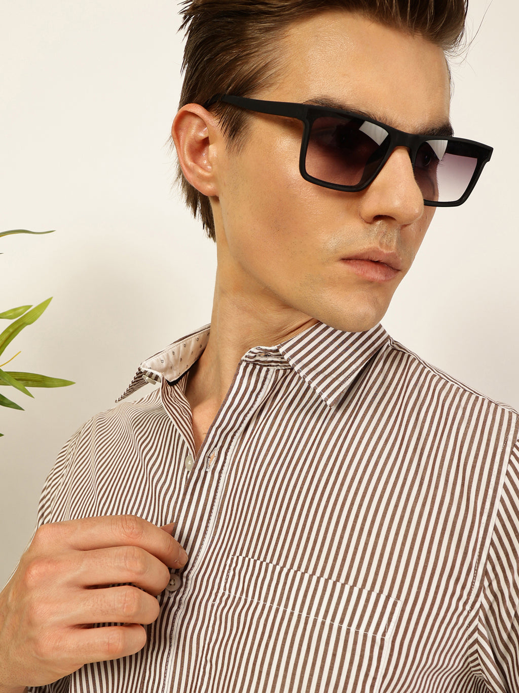 Thomas Scott Men Smart Spread Collar Vertical Striped Cotton Slim Fit Casual Shirt