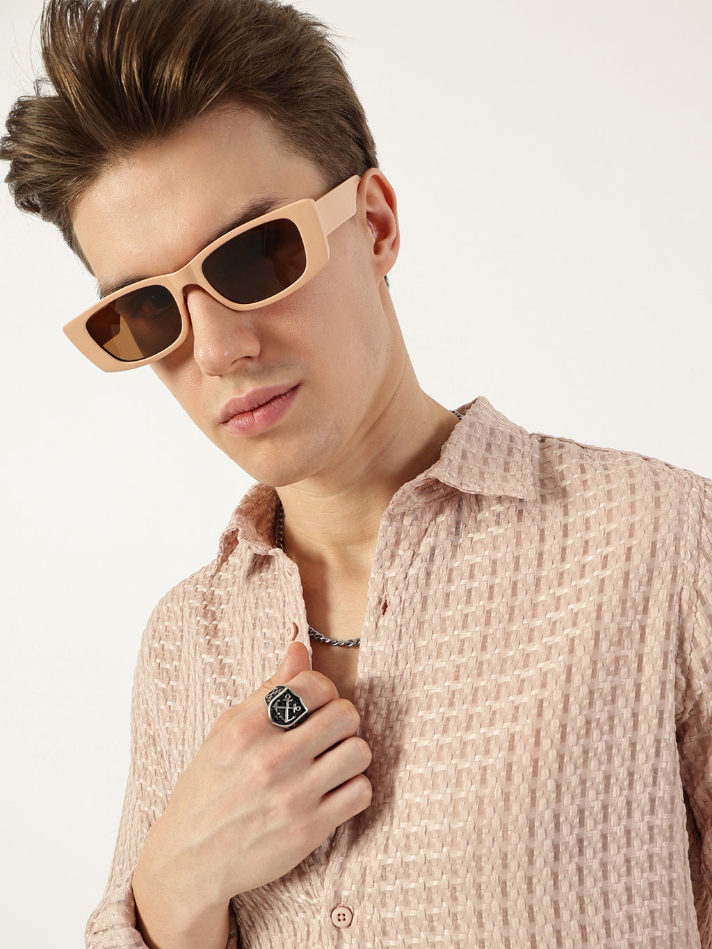 Thomas Scott Men Pink Premium Spread Collar Textured Solid Slim Fit Casual Shirt