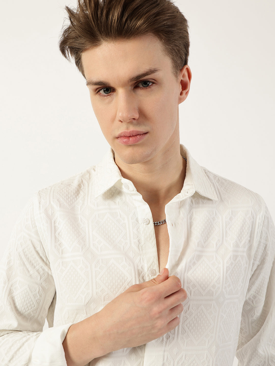 Thomas Scott Men White1 Premium Spread Collar Textured Solid Slim Fit Casual Shirt