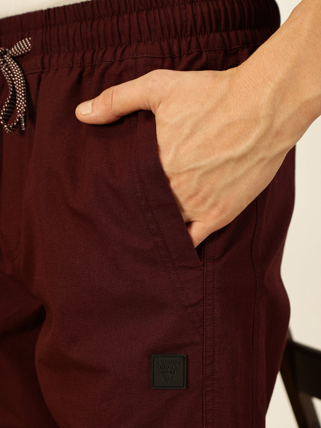 Thomas Scott Men Wine Cotton Smart Regular Fit Mid-Rise Joggers