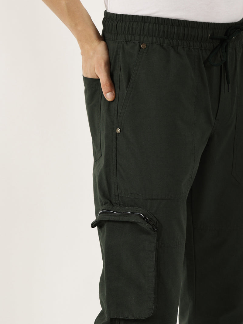 Thomas Scott Men BottleGreen Smart Fit Mid-Rise Cotton Cargos Trousers