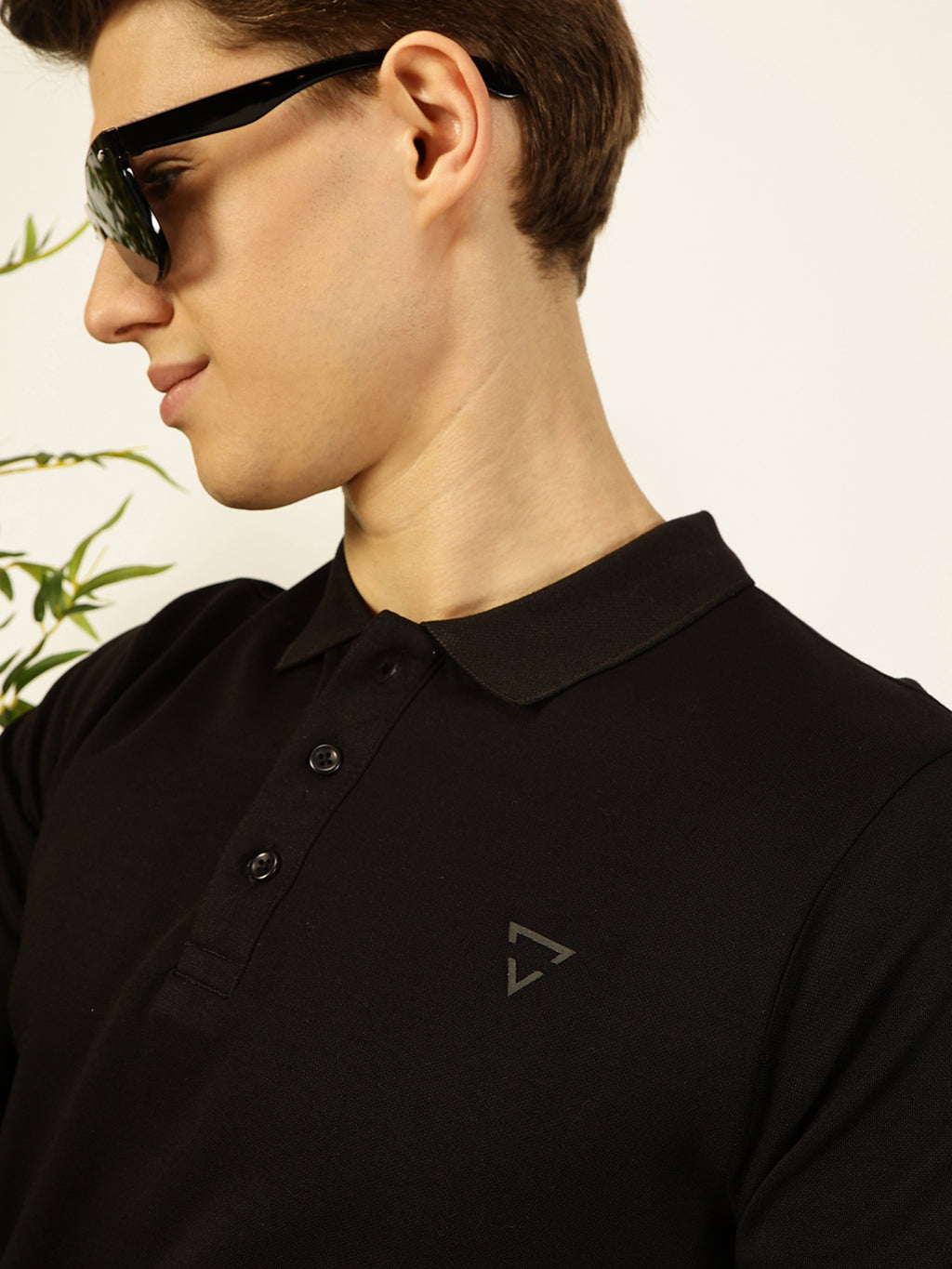 Black Regular Fit Long Sleeves Solid Tshirt