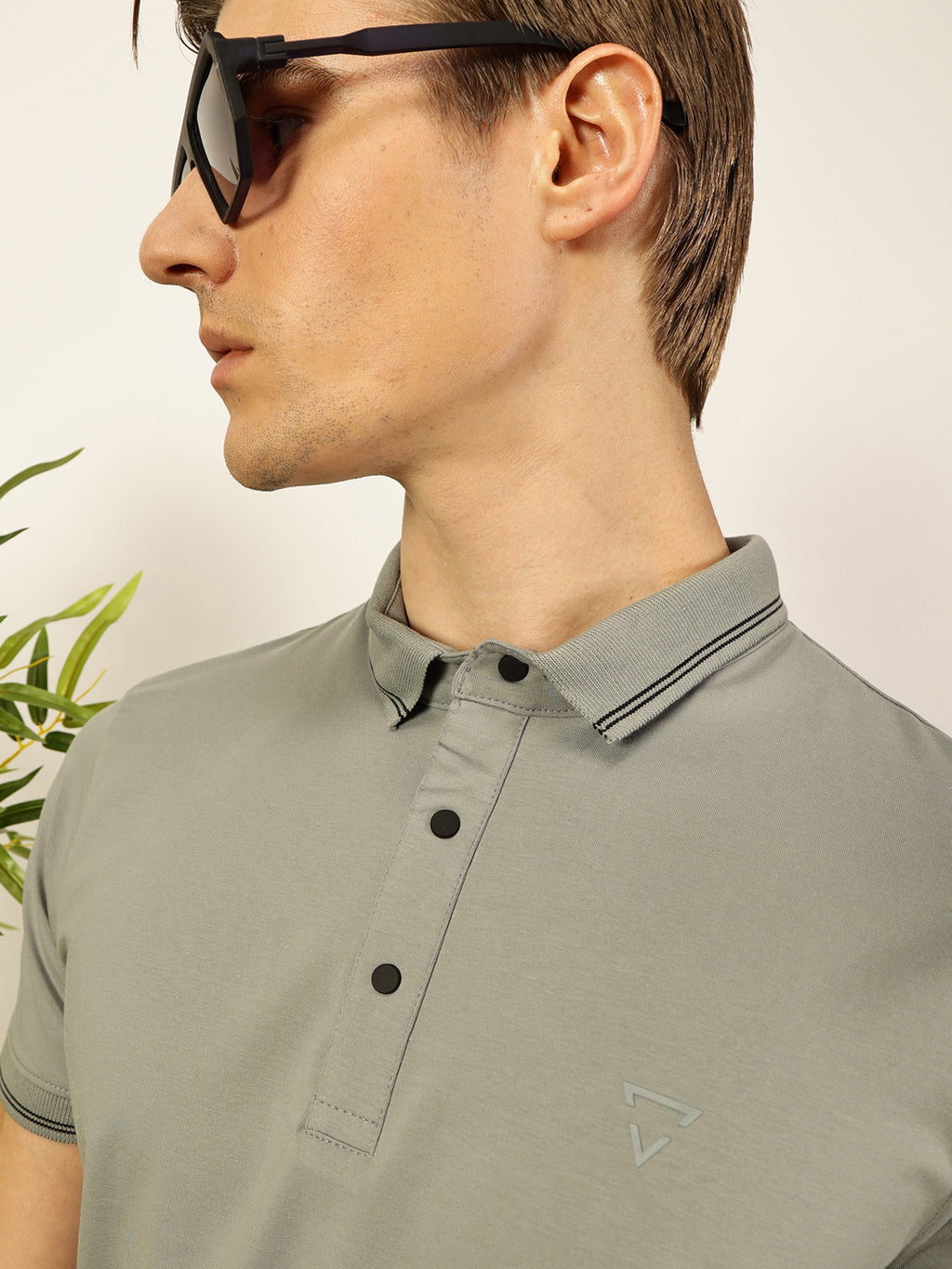 Thomas Scott Men Grey Solid Polo Collar Cotton T-shirt