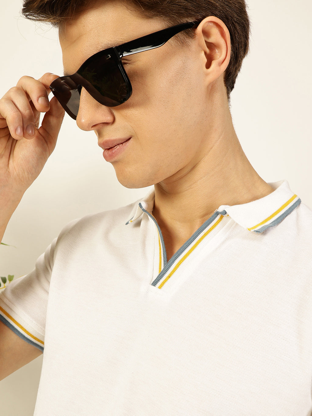 Thomas Scott Men White Regular Fit Polo Tshirt - S