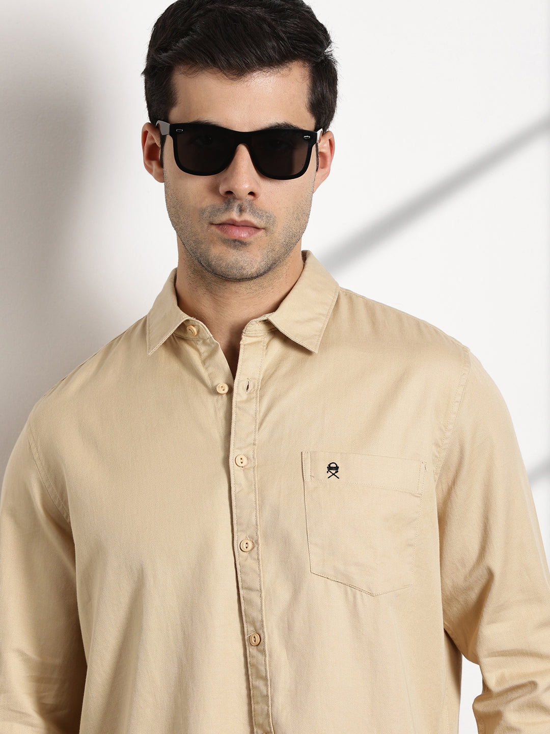 Thomas Scott Men Beige Slim Fit Long Sleeves Solid Cotton Casual Shirt
