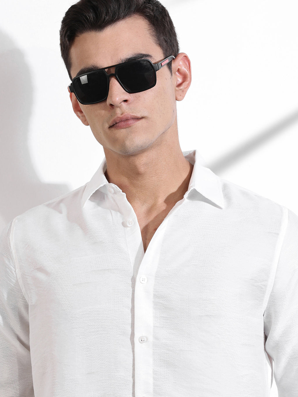 Thomas Scott Men White Slim Fit Long Sleeves Solid Self Design Casual Shirt