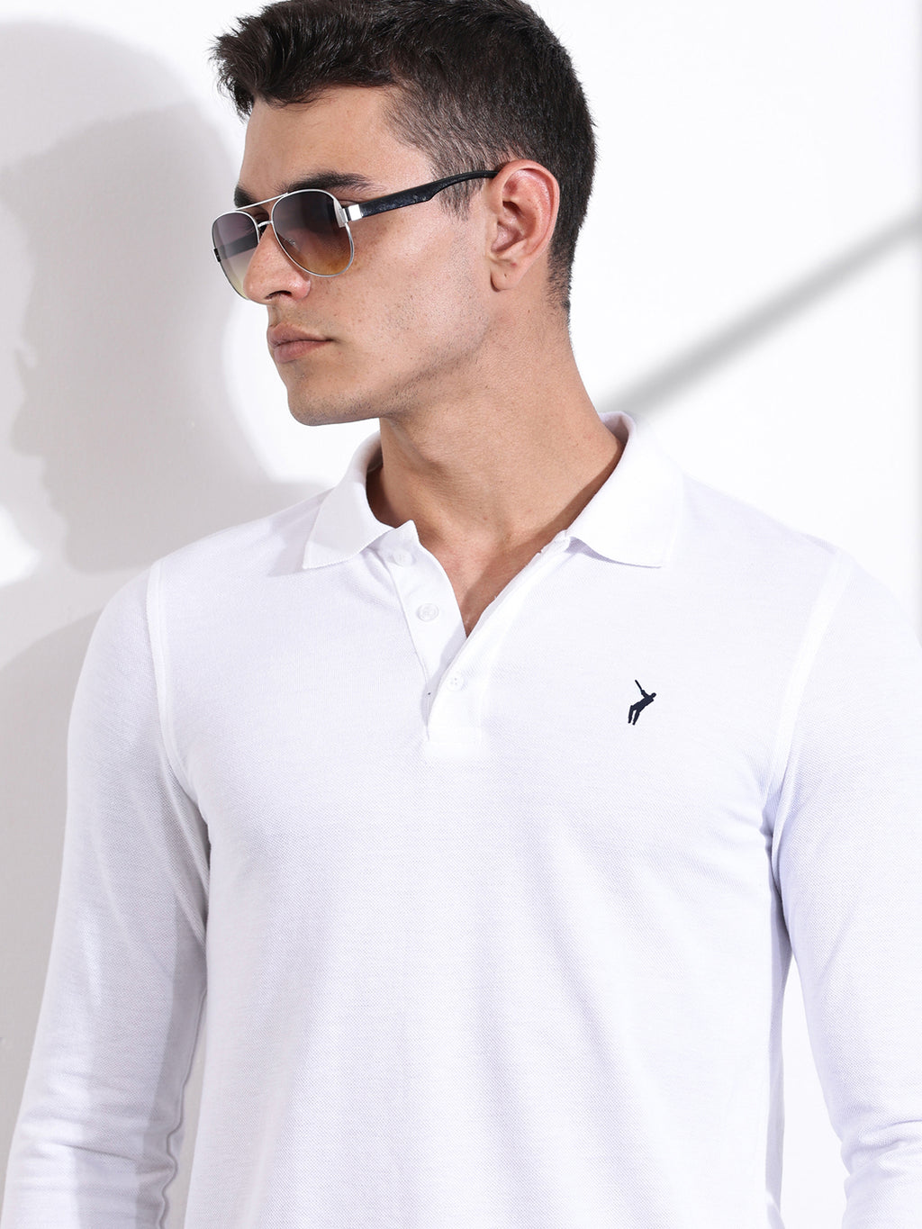 Thomas Scott Men White Solid Polo Collar T-shirt