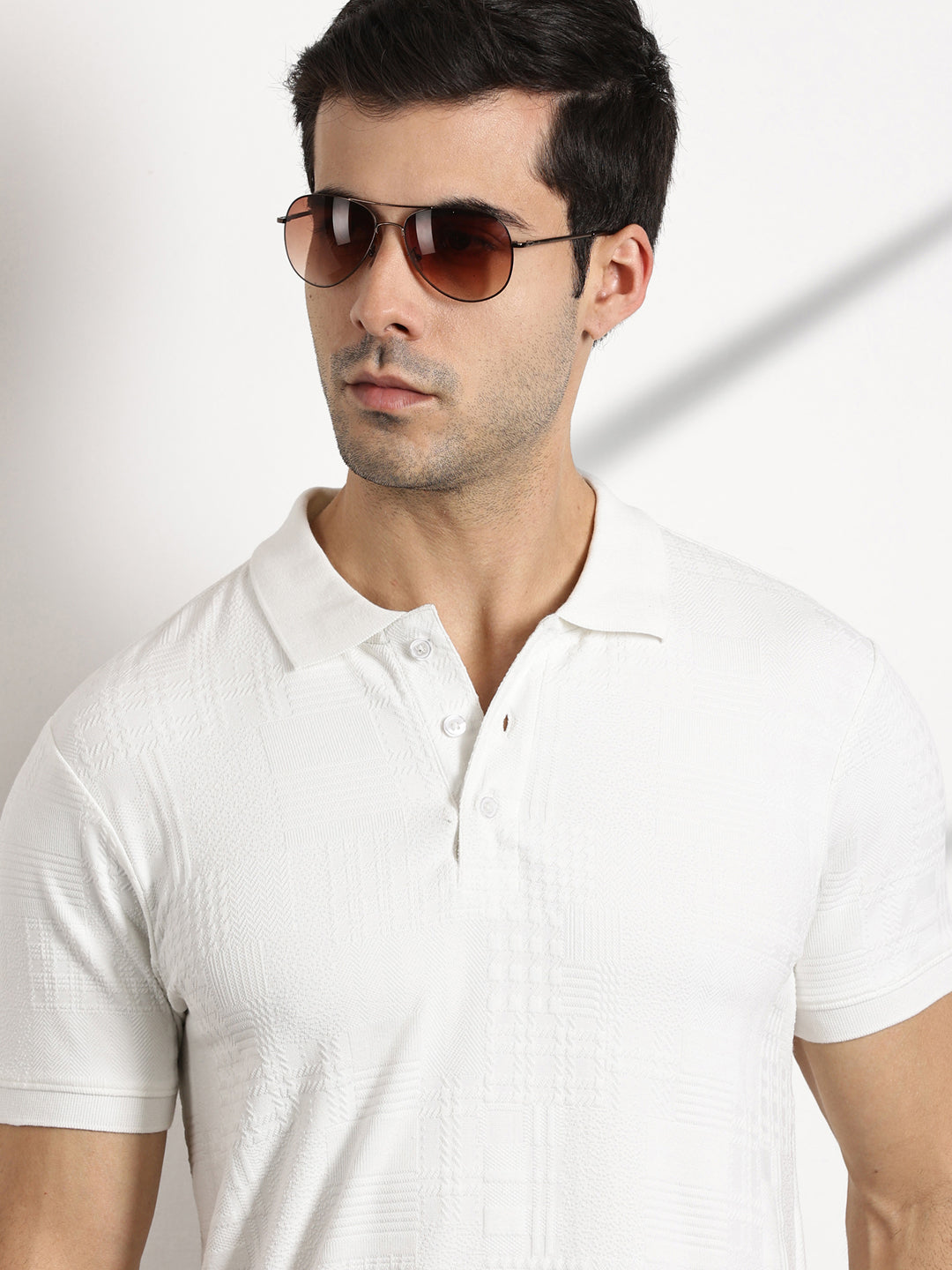 Thomas Scott Men White Textured Polo Collar Regular Fit T-shirt