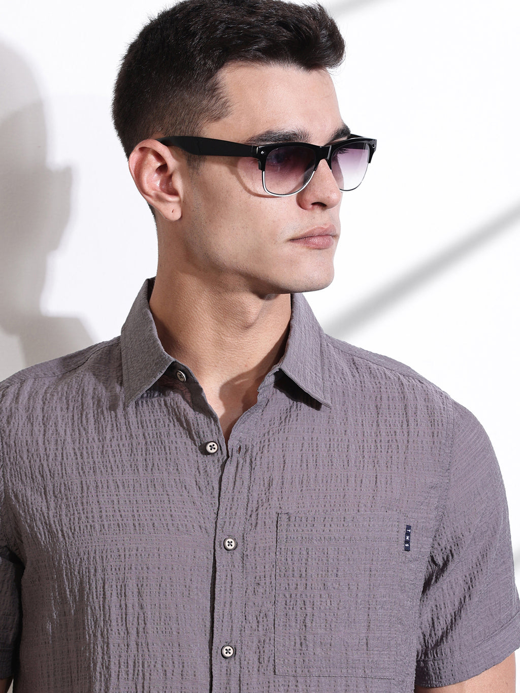 Thomas Scott Men Grey Slim Fit Textured Seersucker Casual Shirt