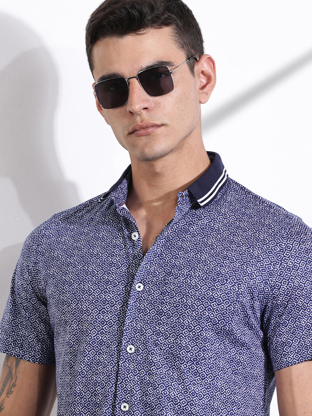 Thomas Scott Men Navy Slim Fit Abstract Printed Knit Shirt