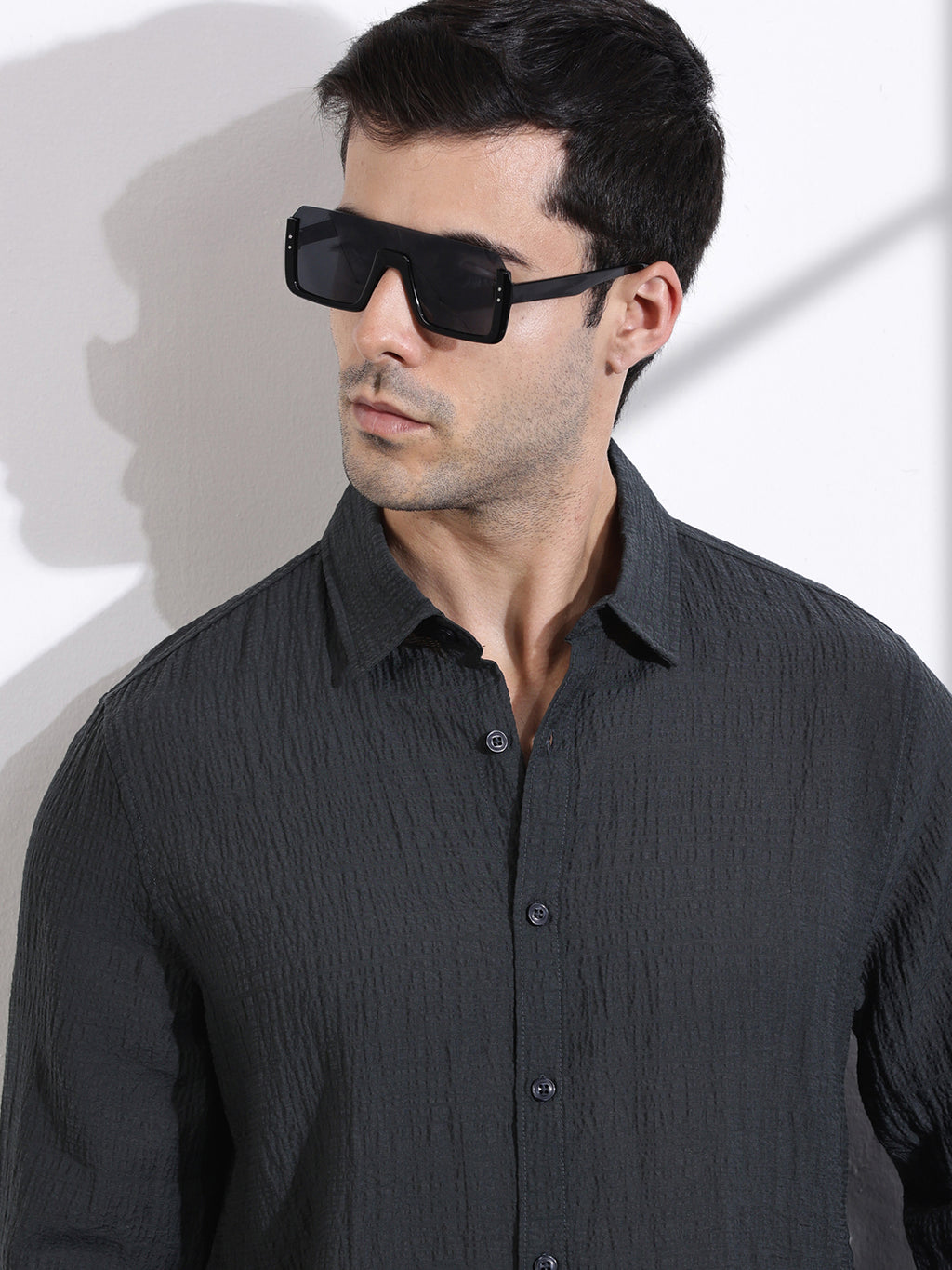 Thomas Scott Men BottleGreen Slim Fit Solid Seersucker Casual Shirt