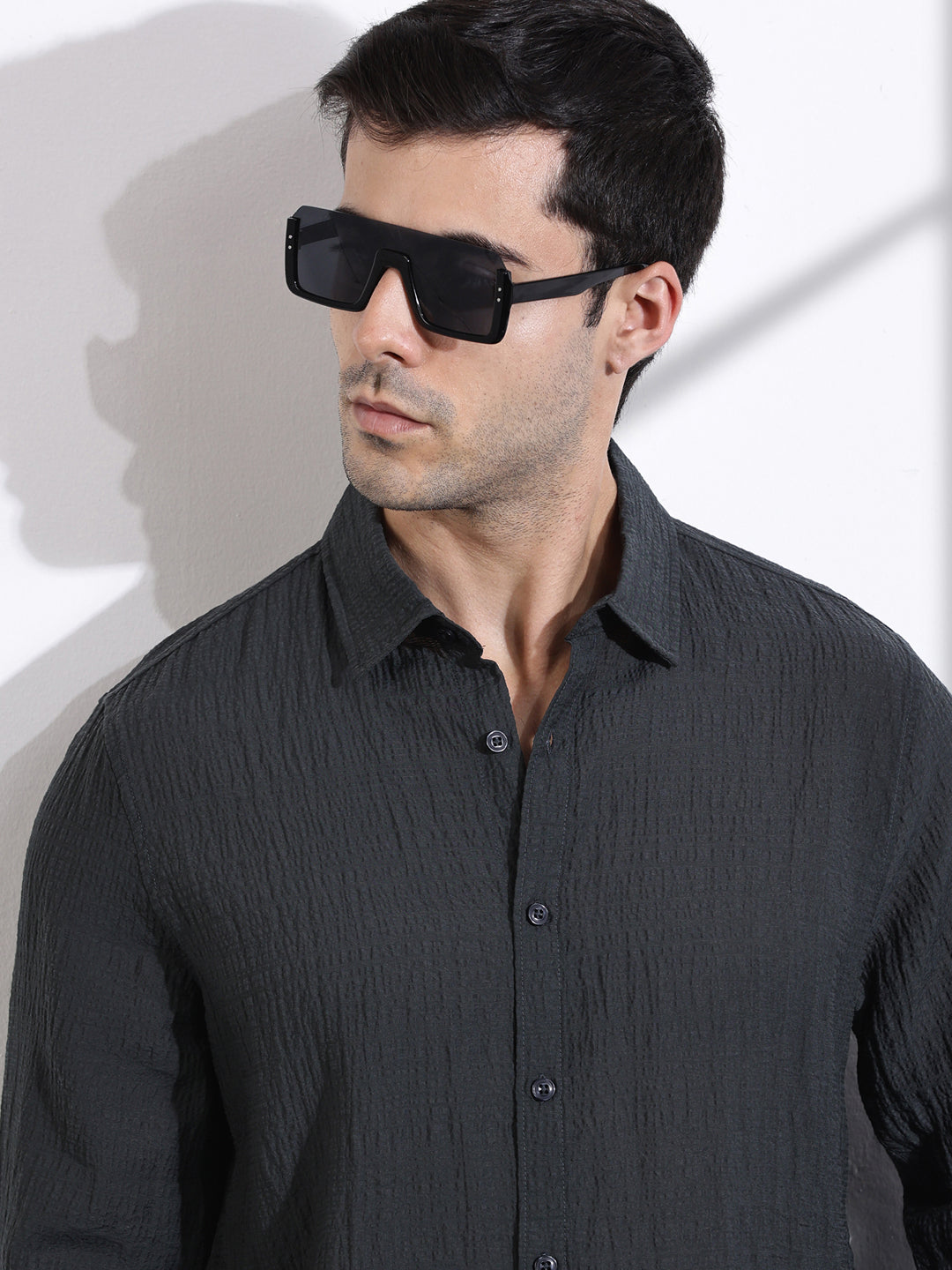 Thomas Scott Men BottleGreen Slim Fit Solid Seersucker Casual Shirt
