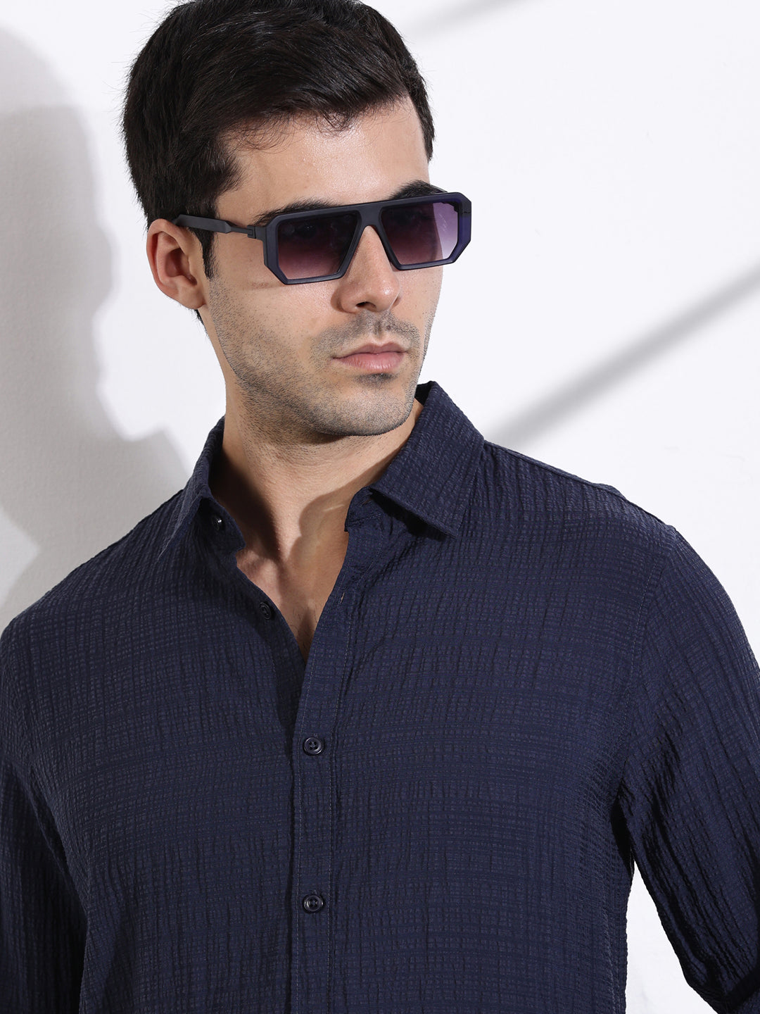 Thomas Scott Men MidBlue Slim Fit Solid Seersucker Casual Shirt