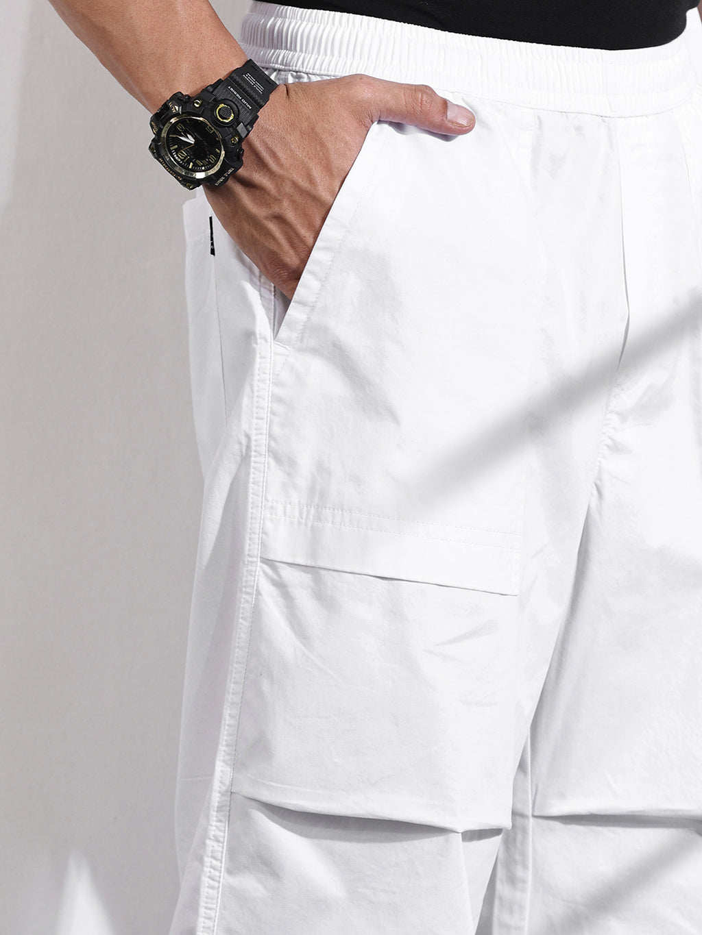 Thomas Scott Men White Relaxed Fit Woven Cargo Trousers