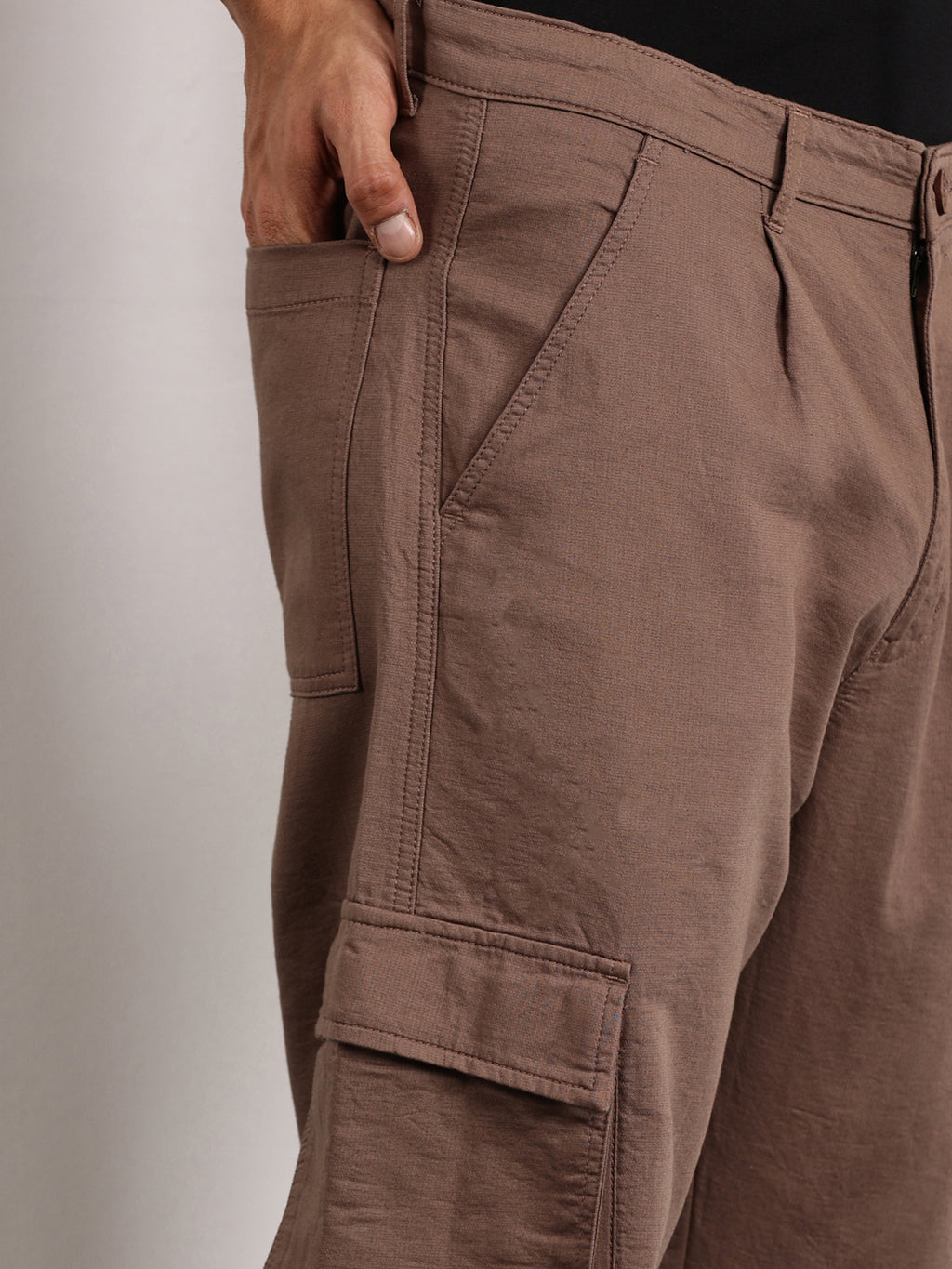 Thomas Scott Men LightBrown Mid-Rise Relaxed Fit Woven Cargo Trousers